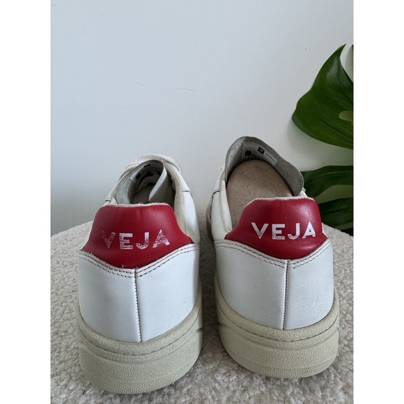 Veja V-10 women's Sz 10 White Red Navy Leather Sneakers Lace Up Vegan Leather - Picture 7 of 10